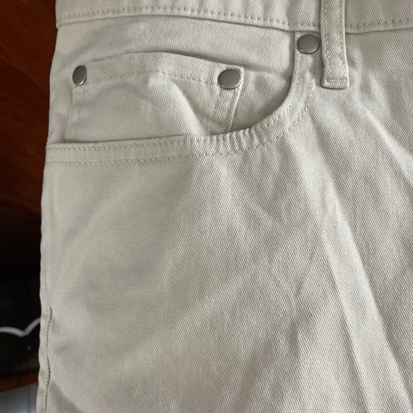 Men's Classic Fit shorts - Picture 4 of 5